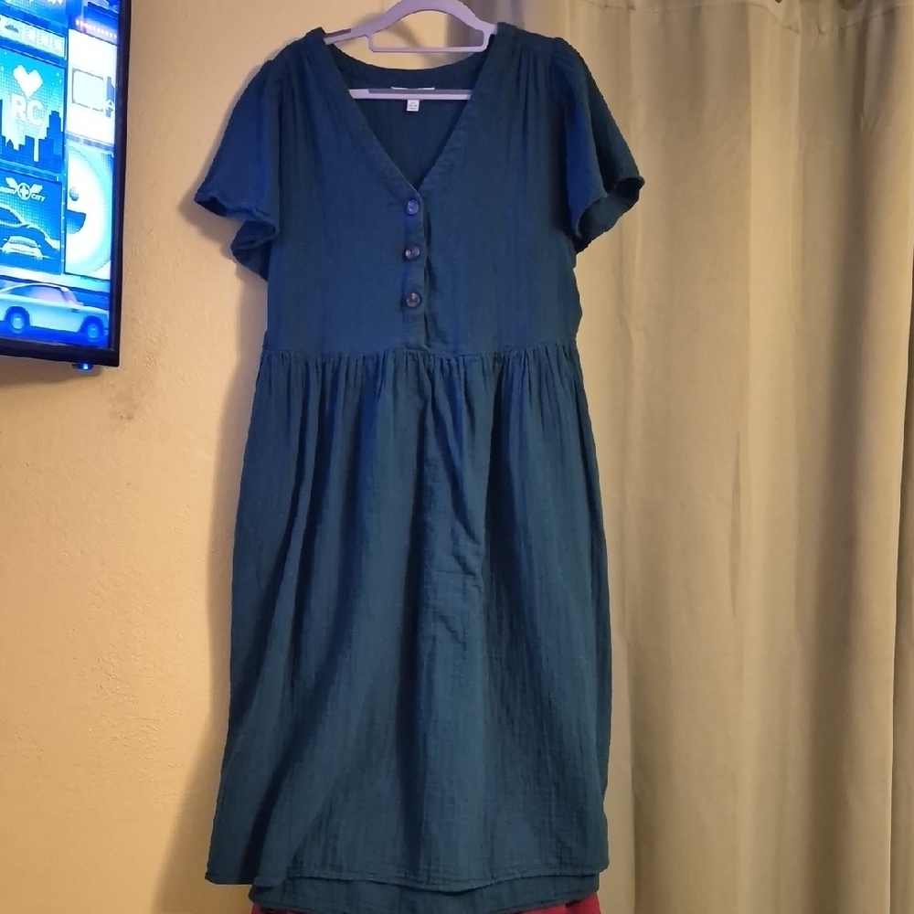 Time and Tru Teal Garment